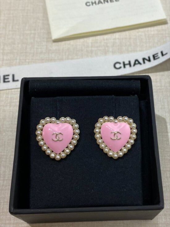 ~CHANEL Jewelry - ✨ Chanel Heart Stud Earrings ✨